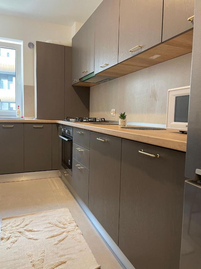 Qualisapartmentbv * Brasov